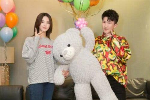 娱乐圈的吃瓜日常