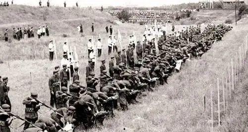 枪毙图片搞笑图片,笑料百出！搞笑图片大集合